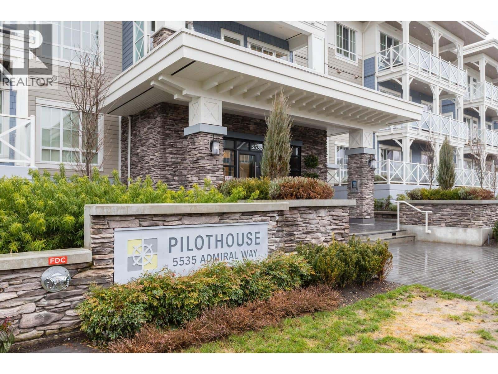 5535 ADMIRAL Way 103