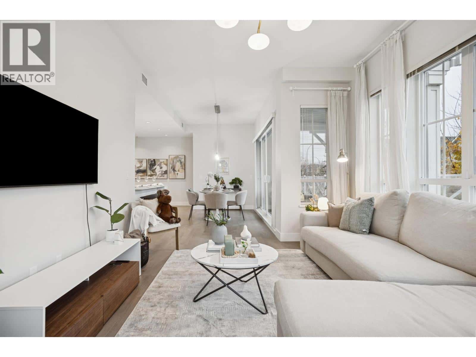 103 5535 ADMIRAL WAY — Delta, British Columbia - Photo 5 of 37