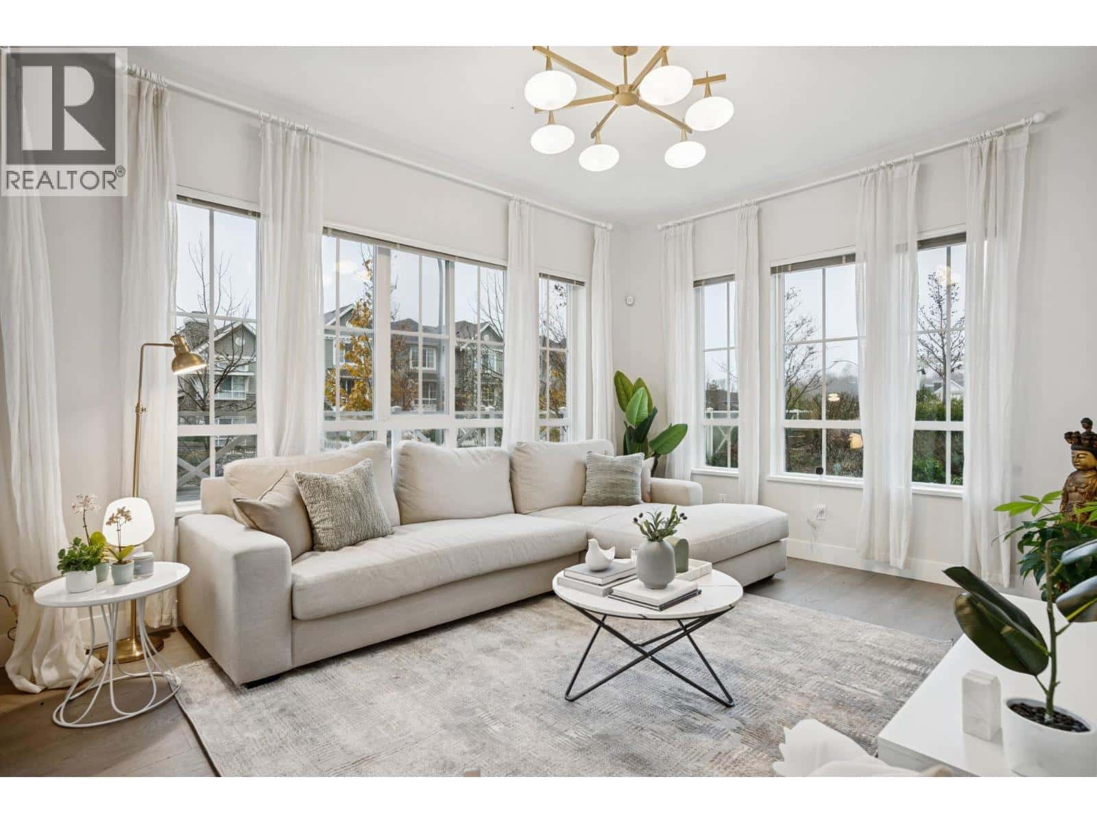 103 5535 ADMIRAL WAY — Delta, British Columbia - Photo 2 of 37