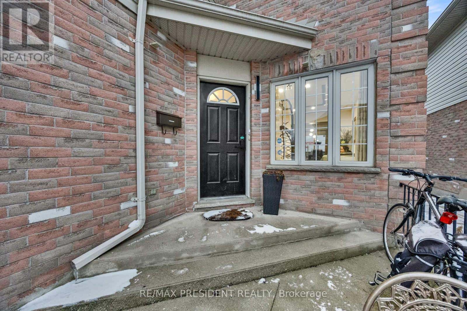 18 - 10 CHALKSTONE DRIVE — London South (South X), Ontario - Photo 2 of 47