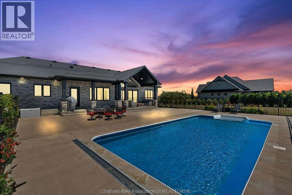 5482 Talbot TRAIL — Merlin, Ontario - Photo 4 of 49