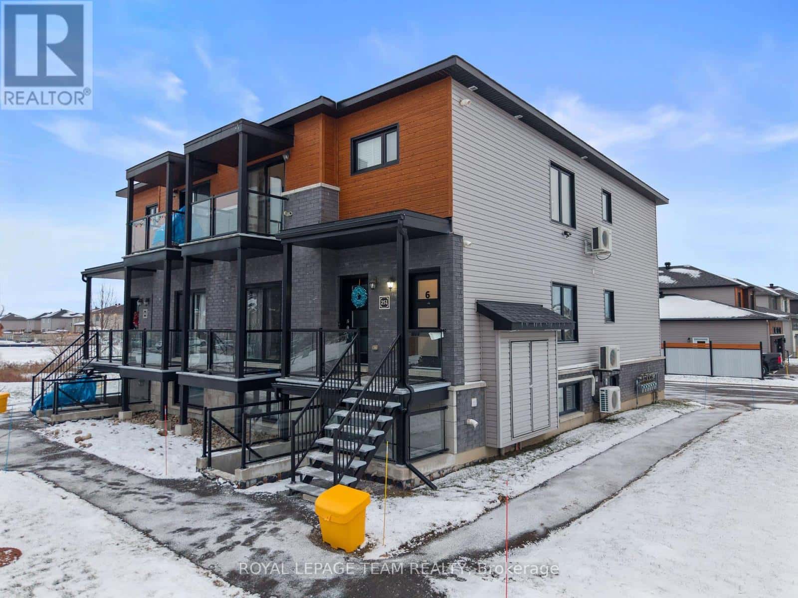 6 - 251 CAPRI AVENUE — Russell, Ontario - Photo 2 of 32