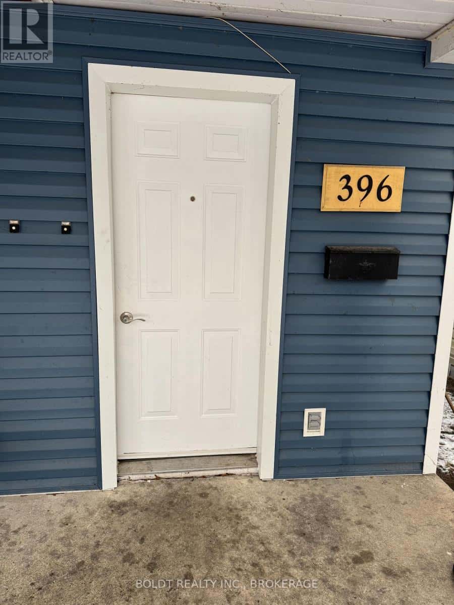 2 - 396 OXFORD AVENUE — Fort Erie (Crystal Beach), Ontario - Photo 2 of 9