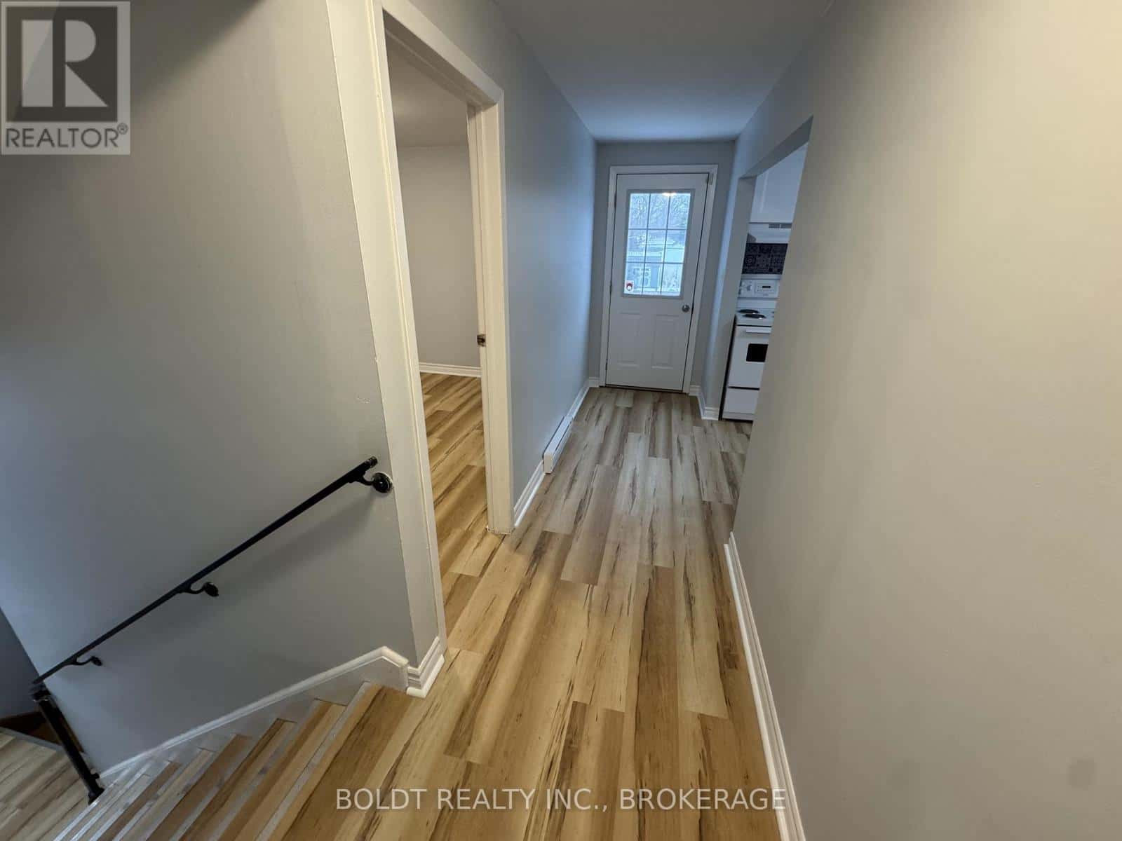 2 - 396 OXFORD AVENUE — Fort Erie (Crystal Beach), Ontario - Photo 3 of 9