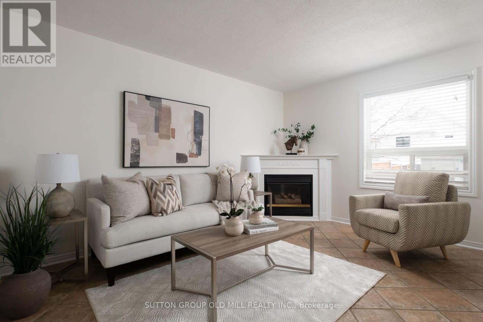 66 ZACHARY PL — Whitby (Brooklin), Ontario - Photo 4 of 30