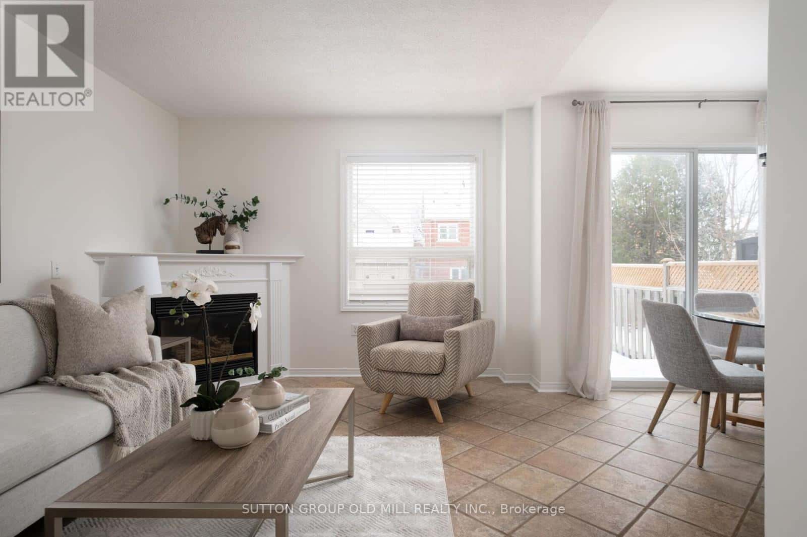 66 ZACHARY PL — Whitby (Brooklin), Ontario - Photo 5 of 30