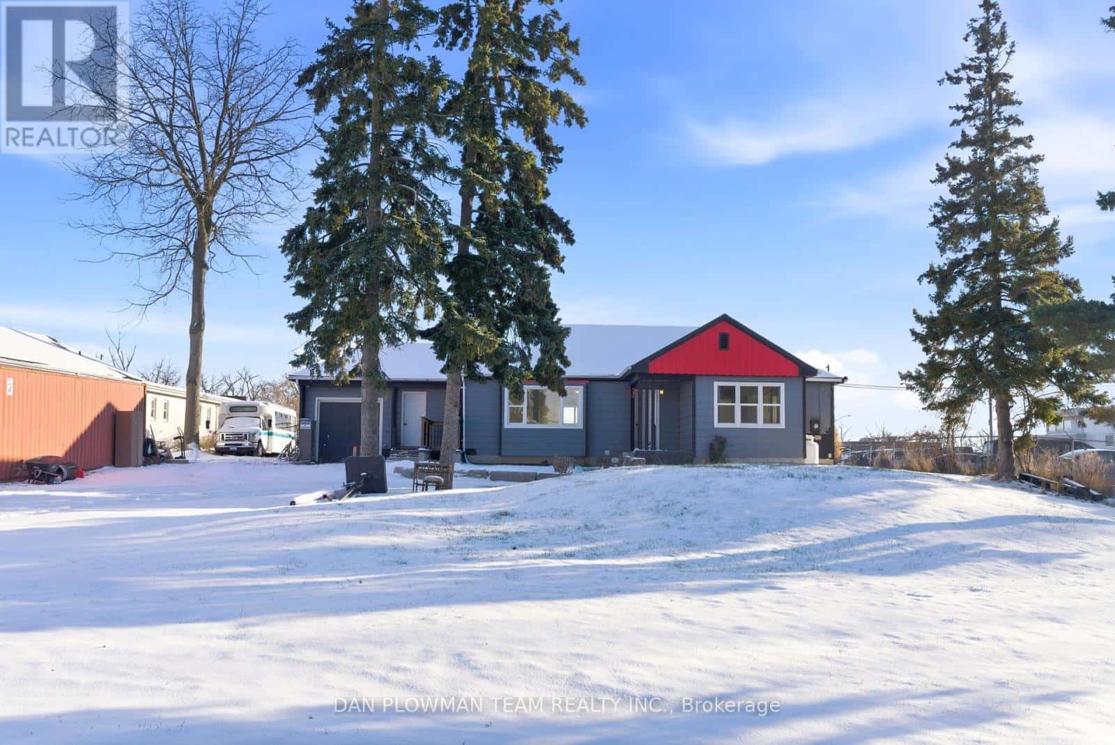 121 DORSET STREET E — Port Hope, Ontario - Photo 2 of 47