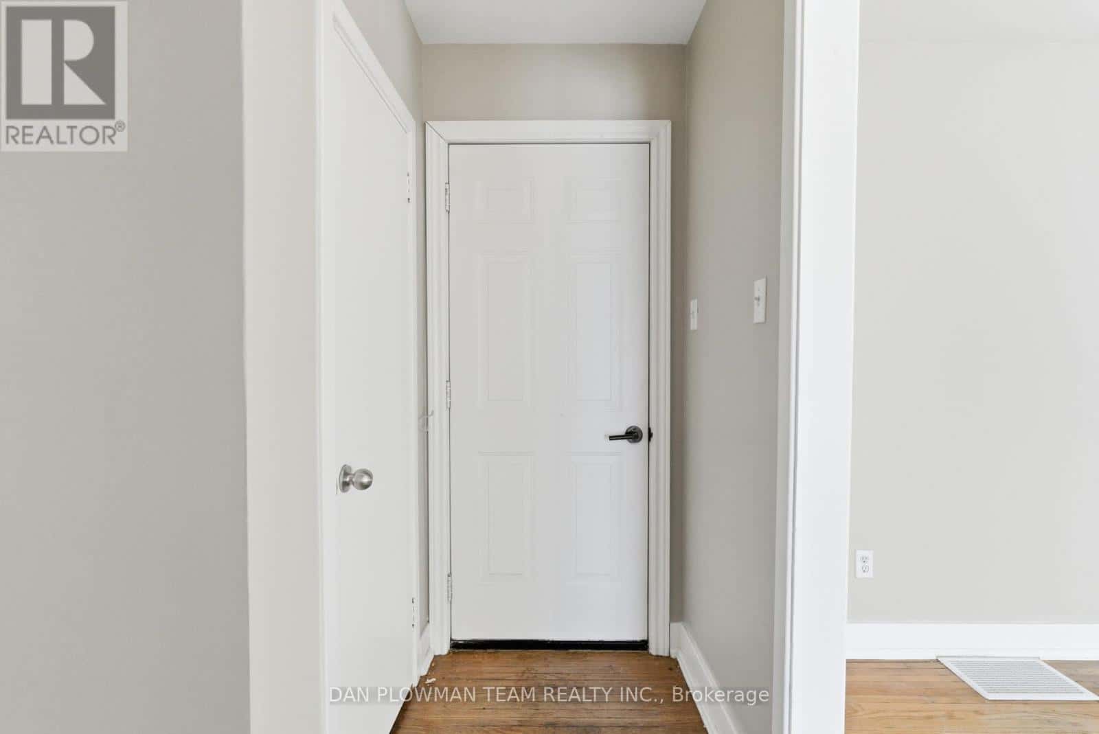 121 DORSET STREET E — Port Hope, Ontario - Photo 5 of 47