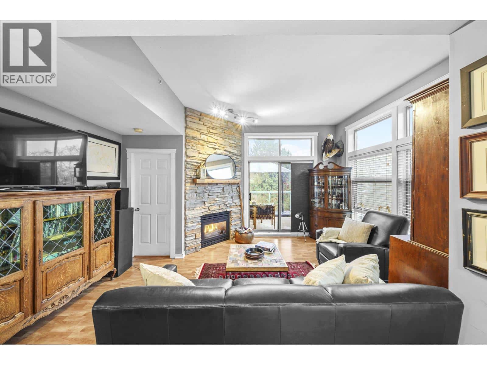 408 301 MAUDE ROAD — Port Moody, British Columbia - Photo 2 of 29