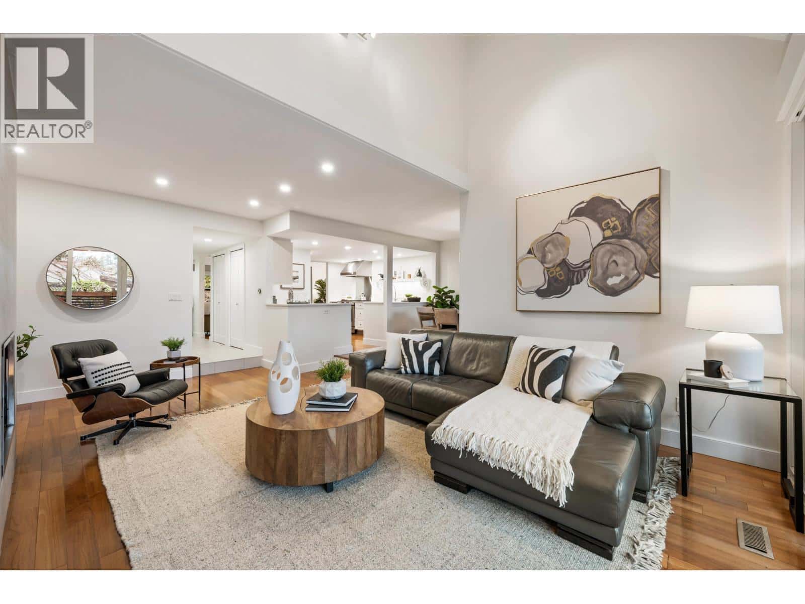 25 4957 MARINE DRIVE — West Vancouver, British Columbia - Photo 5 of 40