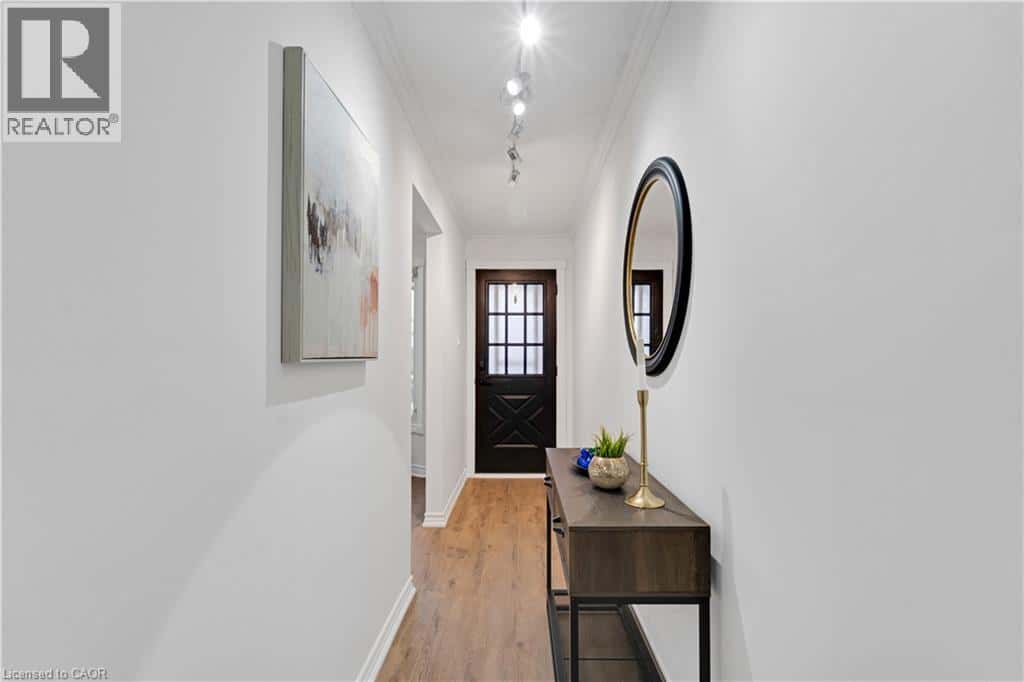 4208 STONEMASON Crescent — Mississauga, Ontario - Photo 5 of 31