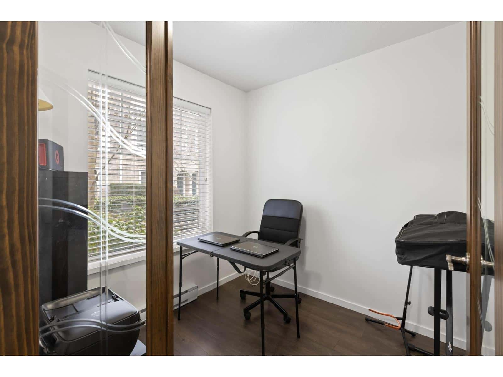 16 14955 60 AVENUE — Surrey, British Columbia - Photo 3 of 17