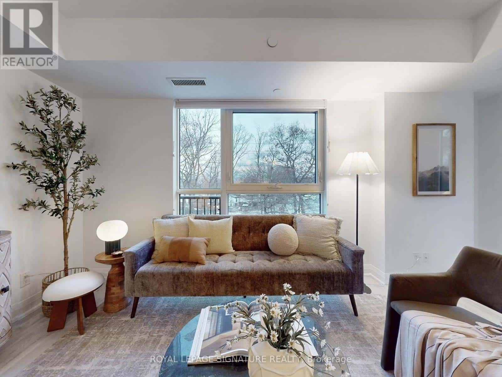 301 - 1400 KINGSTON ROAD — Toronto (Birchcliffe-Cliffside), Ontario - Photo 4 of 30