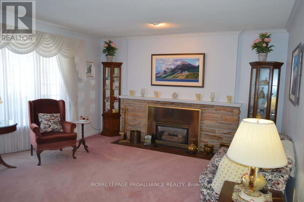 9 PARKVIEW HEIGHTS — Quinte West (Trenton Ward), Ontario - Photo 3 of 23