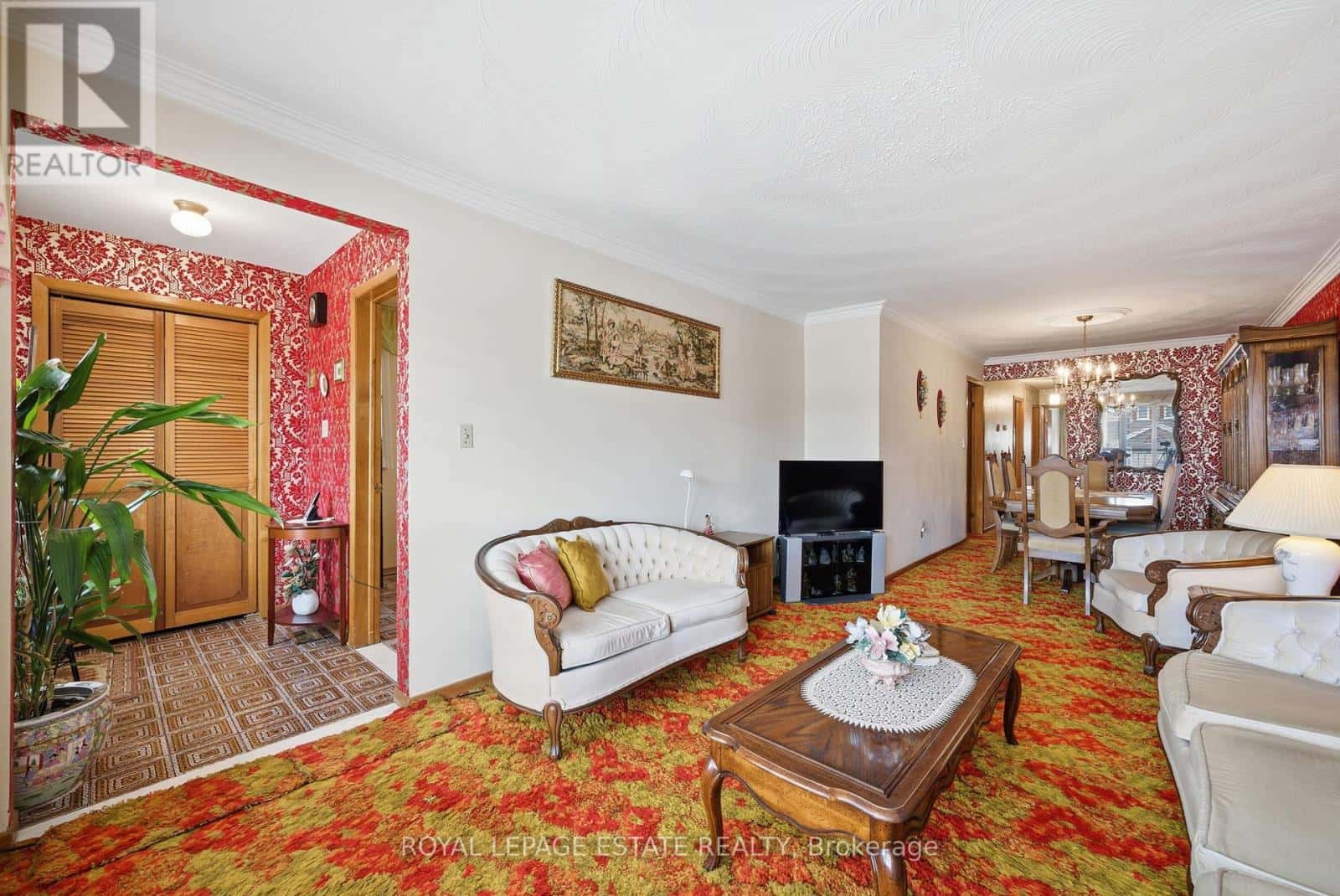 73A NORTH BONNINGTON AVENUE — Toronto (Clairlea-Birchmount), Ontario - Photo 5 of 34