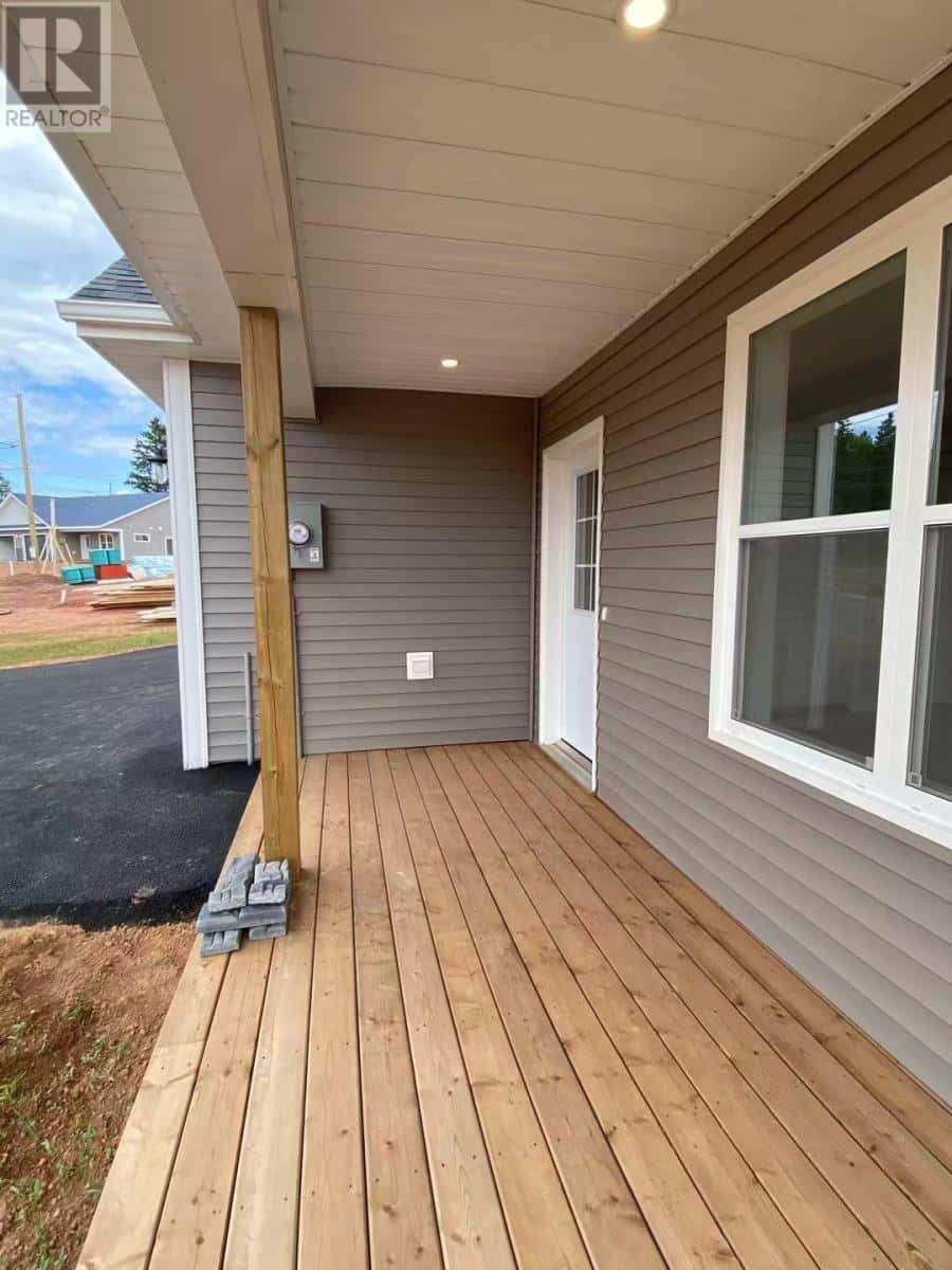 33 AIDAN Street — Charlottetown, Prince Edward Island - Photo 5 of 17