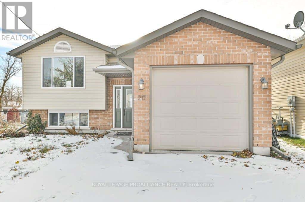 20 TERANCE STREET — Quinte West (Trenton Ward), Ontario - Photo 2 of 33