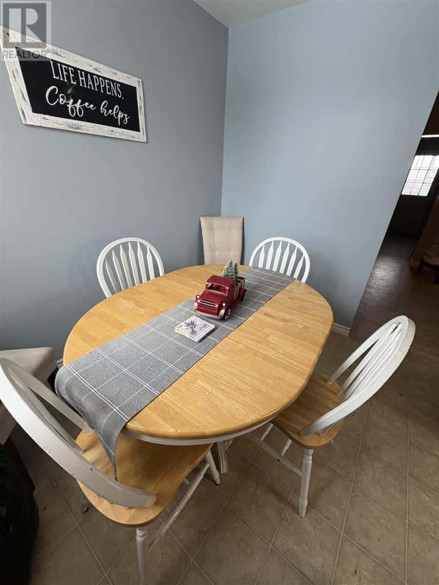 42-44 Aberdeen ST — Chapleau, Ontario - Photo 3 of 11