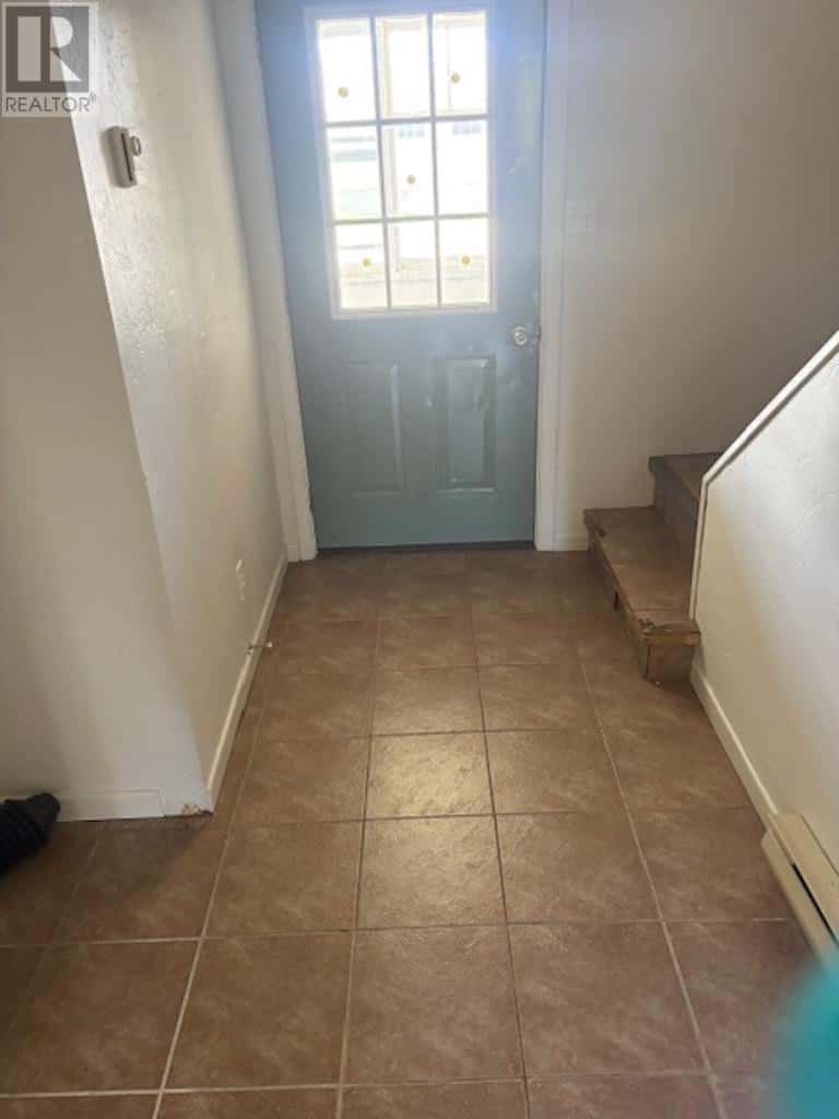 42-44 Aberdeen ST — Chapleau, Ontario - Photo 2 of 11