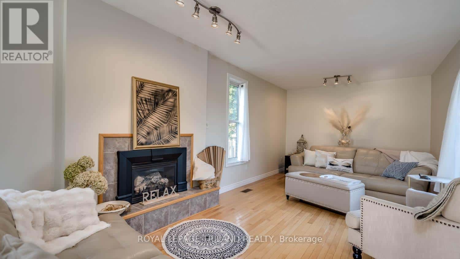 226 RAINBOW AVENUE — London East (East N), Ontario - Photo 4 of 35