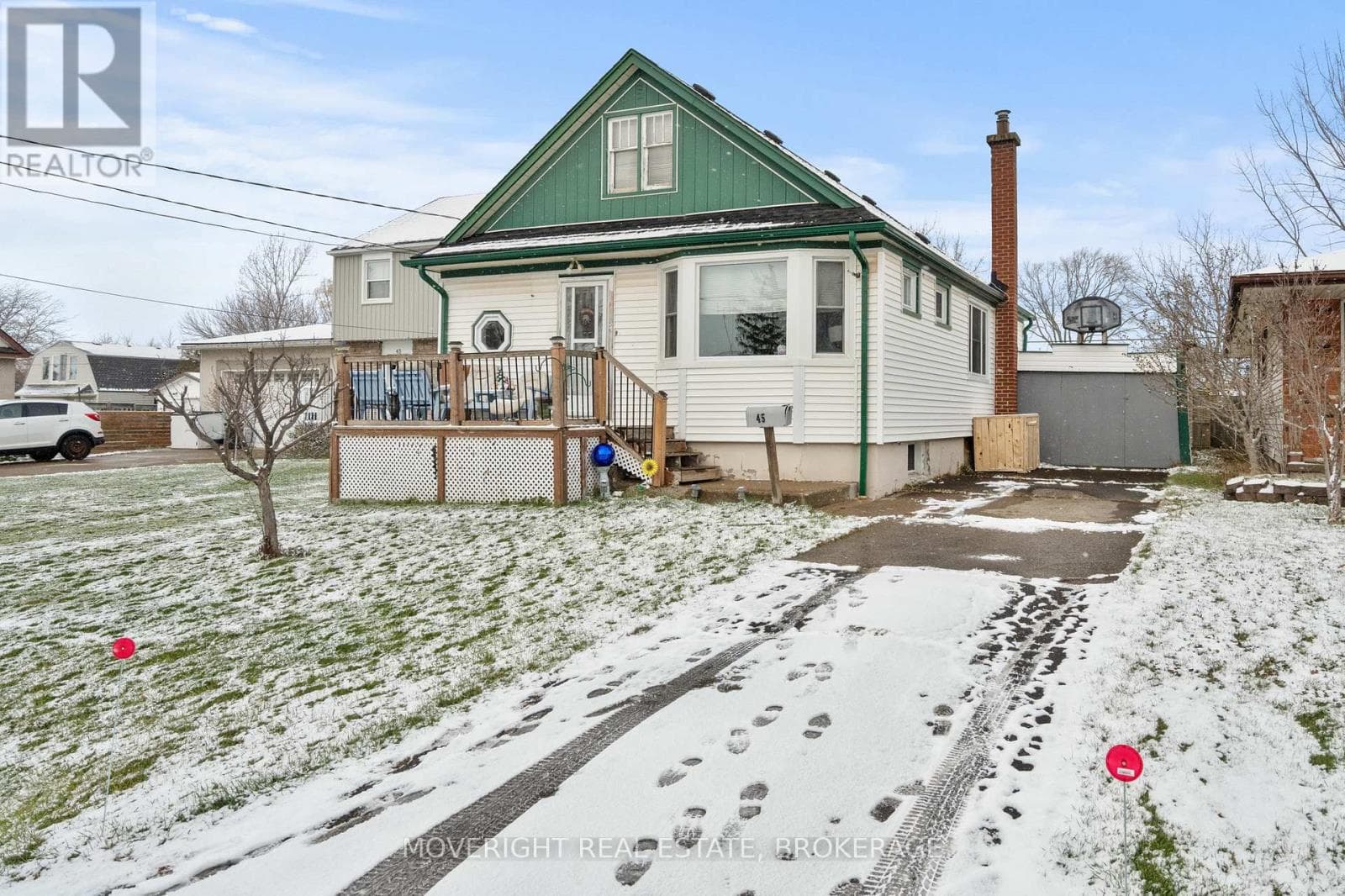 45 BLOOMFIELD AVENUE — St. Catharines (Secord Woods), Ontario - Main photo