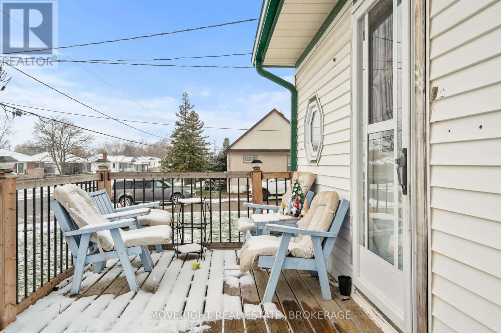 45 BLOOMFIELD AVENUE — St. Catharines (Secord Woods), Ontario - Photo 4 of 42