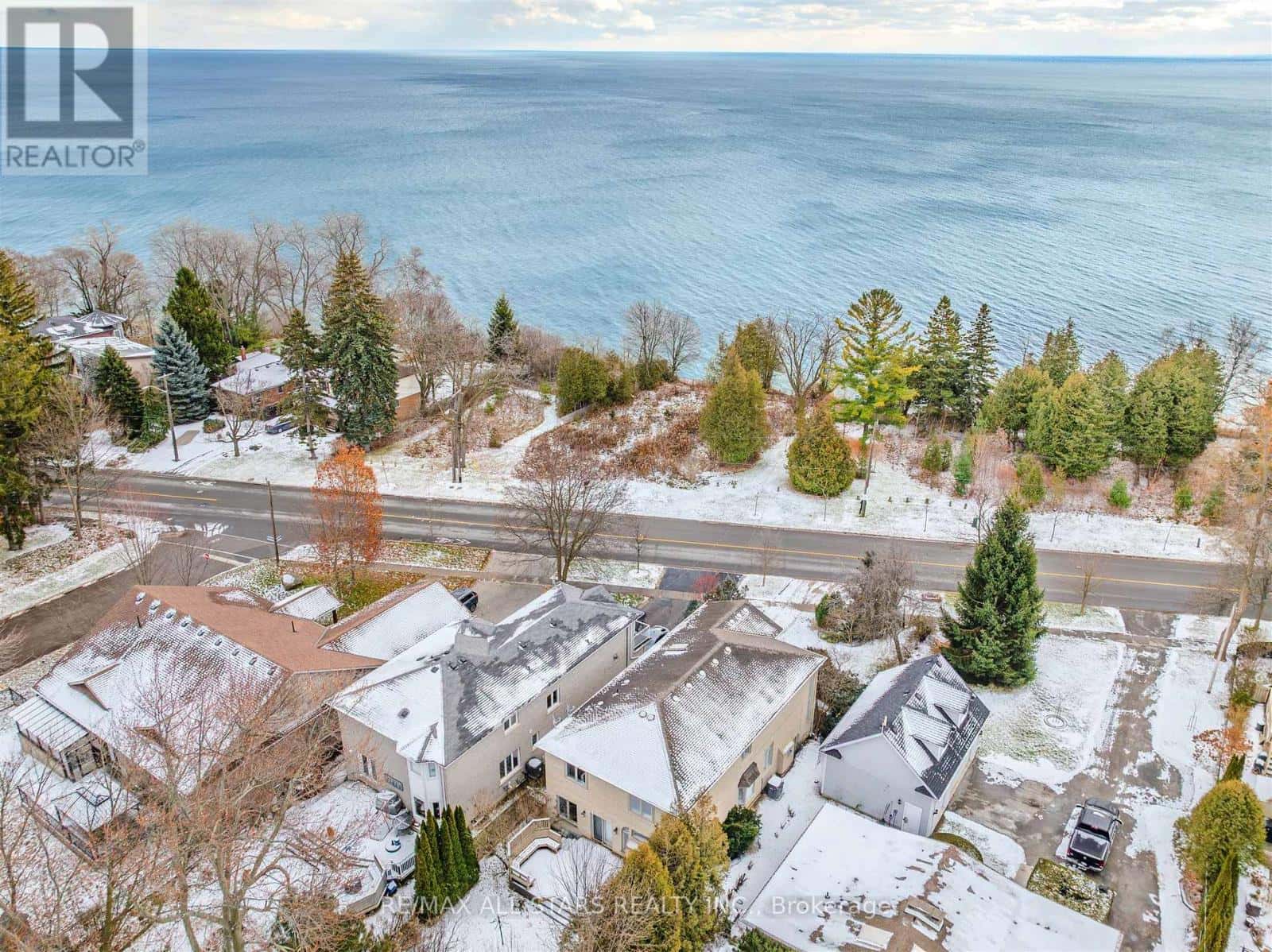 458 GUILDWOOD PARKWAY — Toronto (Guildwood), Ontario - Photo 3 of 50