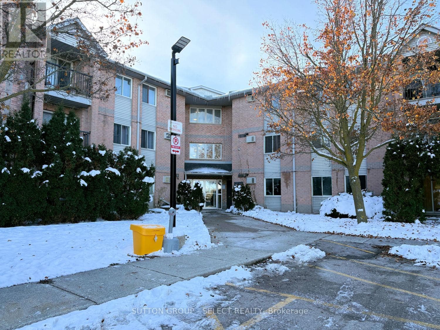 109 - 2230 TRAFALGAR STREET — London East (East I), Ontario - Main photo