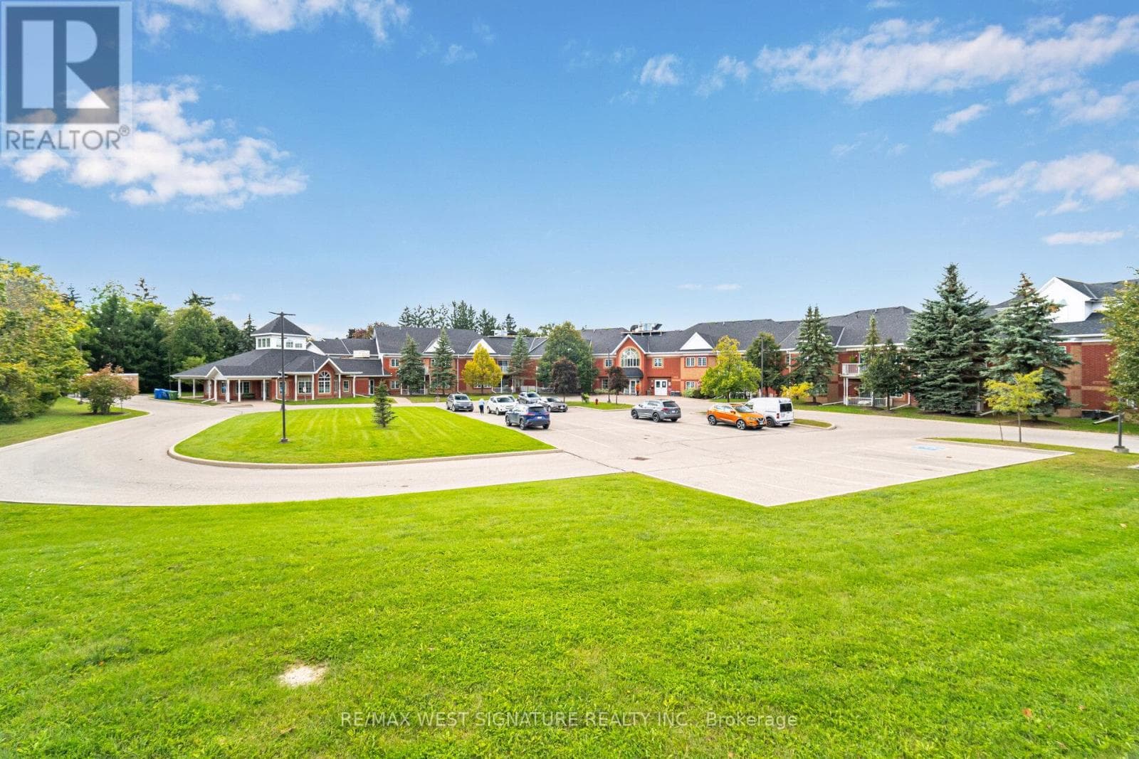 216 - 75 TREELAWN BOULEVARD — Vaughan (Kleinburg), Ontario - Main photo