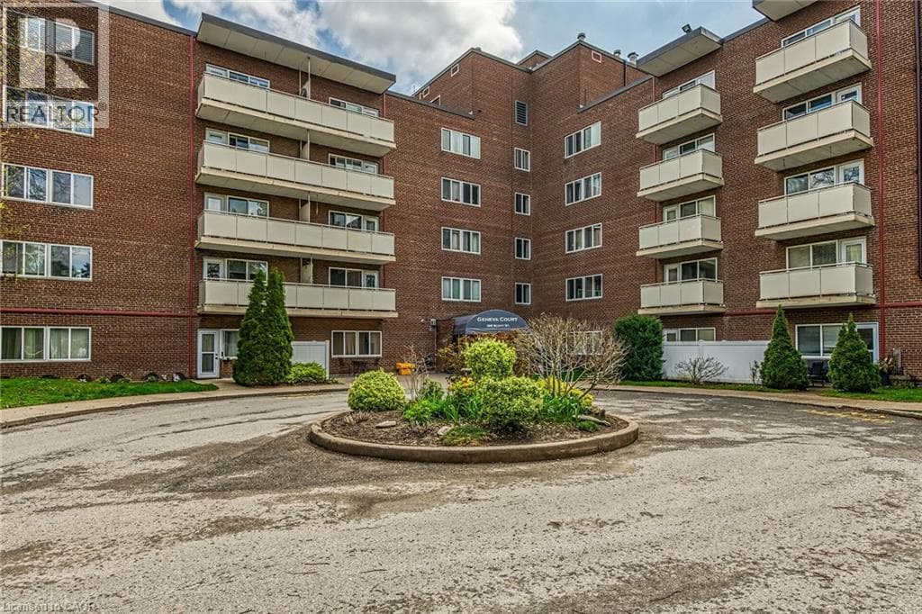198 SCOTT Street Unit# 220 — St. Catharines, Ontario - Main photo