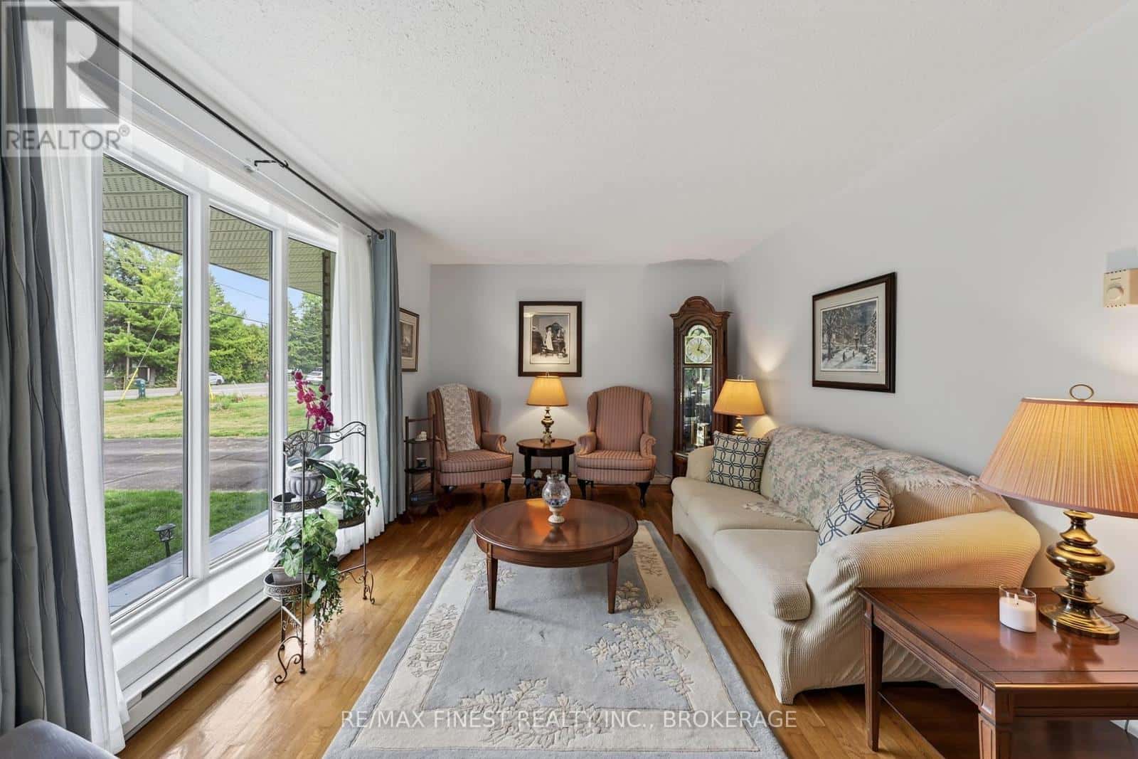 7350 COUNTY ROAD 2 — Greater Napanee (Greater Napanee), Ontario - Photo 2 of 34