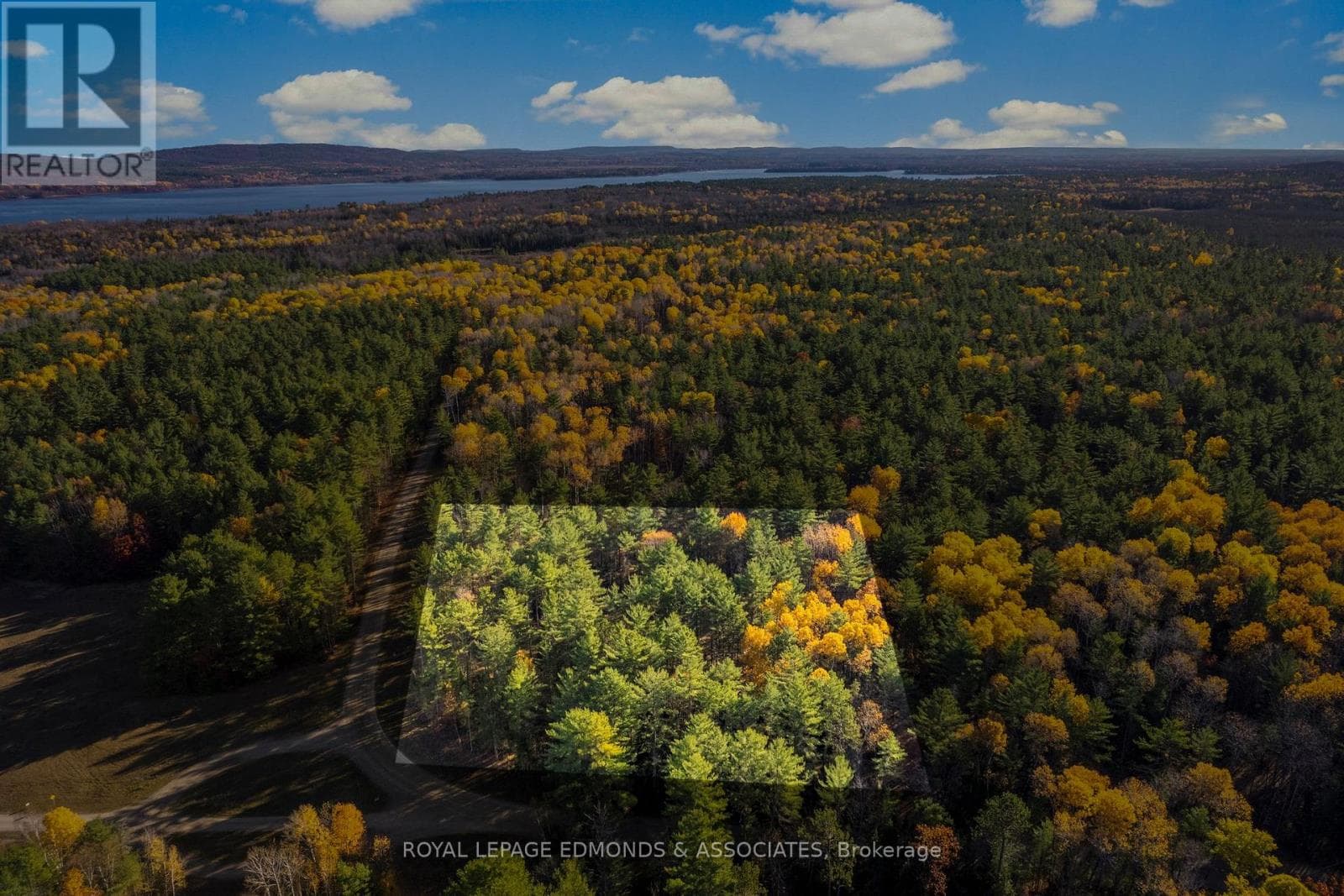 100 NANGOR TRAIL — Whitewater Region, Ontario - Main photo