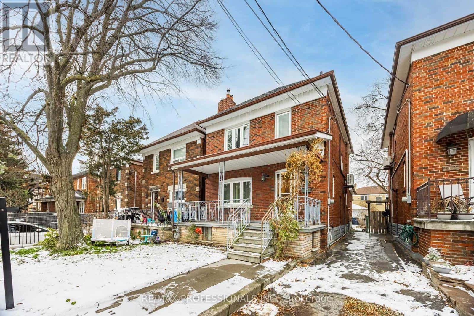 560 ATLAS AVENUE — Toronto (Oakwood Village), Ontario - Photo 4 of 27