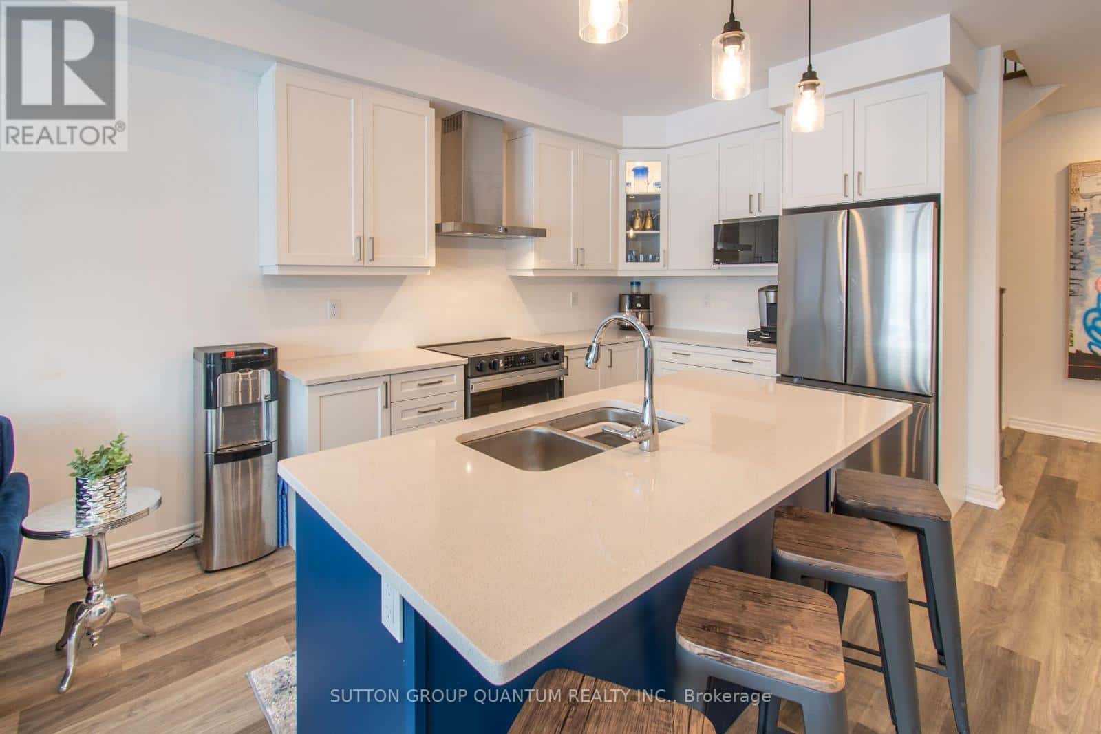 158 ELGIN STREET — Orillia, Ontario - Photo 5 of 25