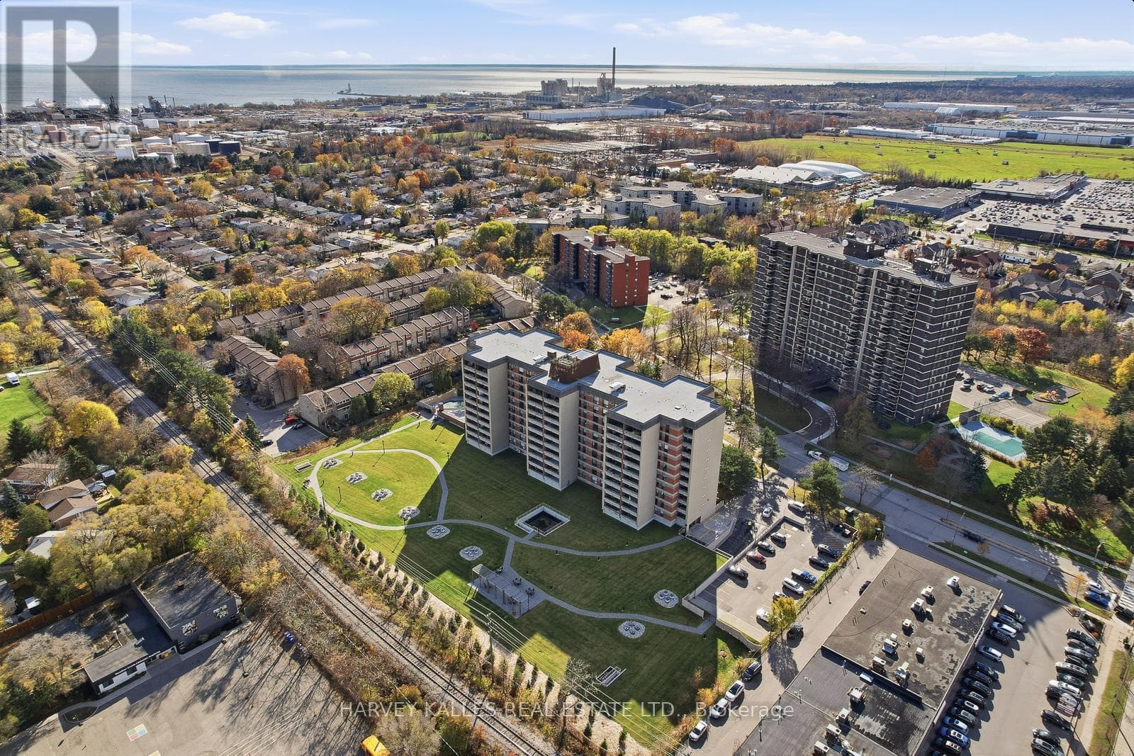 501 - 965 INVERHOUSE DRIVE — Mississauga (Clarkson), Ontario - Main photo