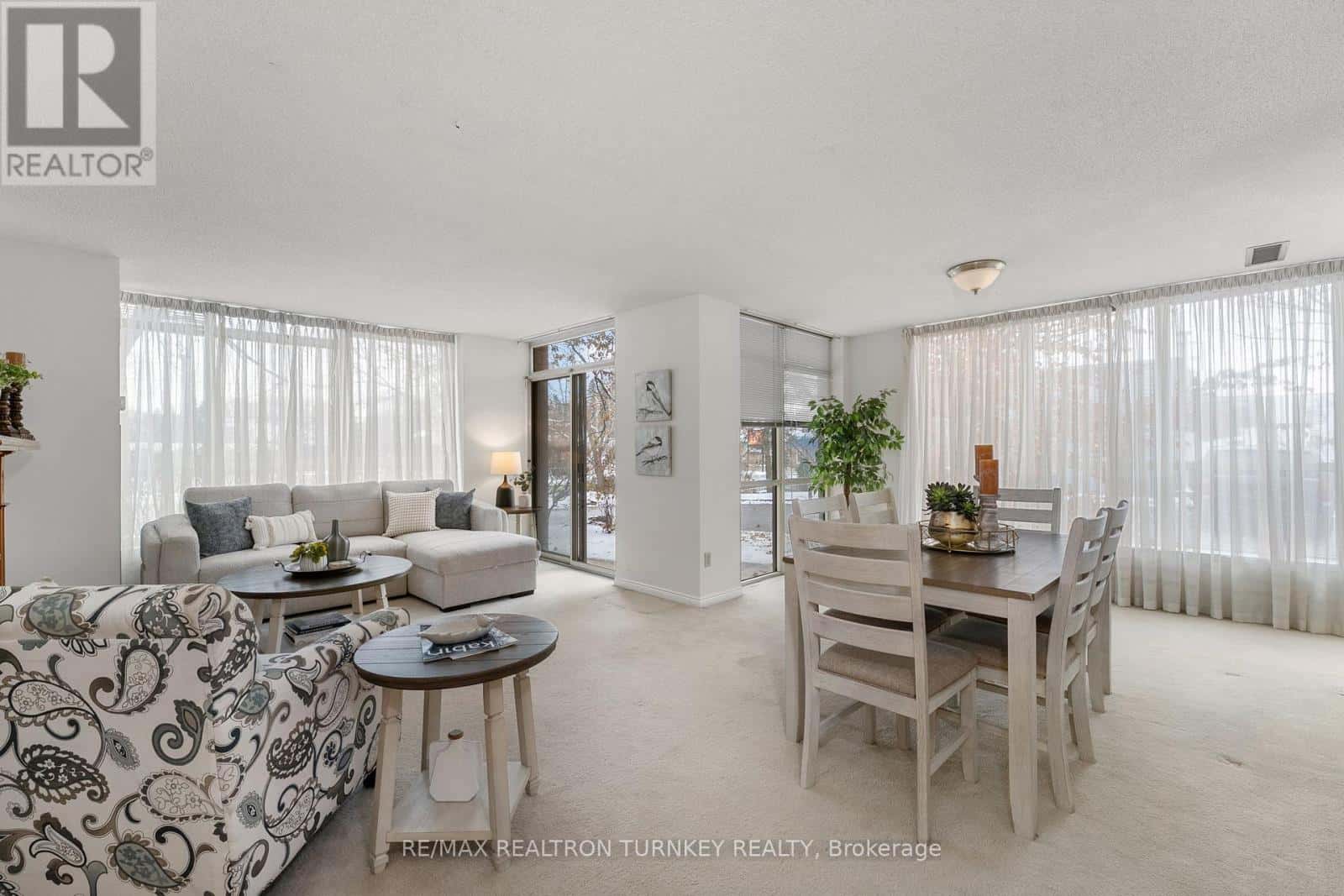 114 - 14924 YONGE STREET — Aurora (Aurora Highlands), Ontario - Photo 4 of 42