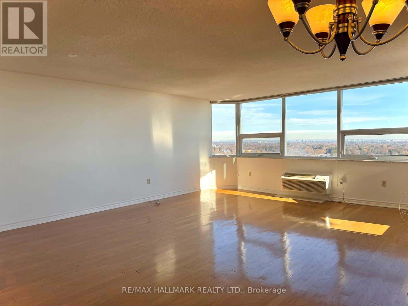 1801 - 121 LING ROAD — Toronto (West Hill), Ontario - Photo 3 of 41