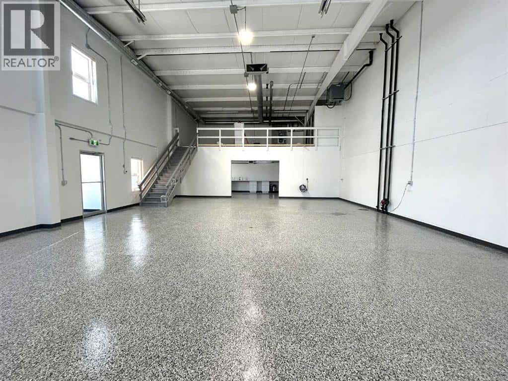 1, 119 Pembina Drive NE — Redcliff, Alberta - Photo 3 of 15