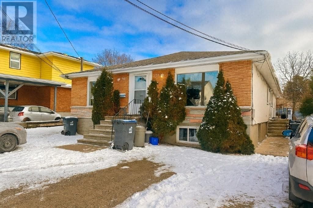 221 & 223 Bruce Street — Thunder Bay, Ontario - Main photo