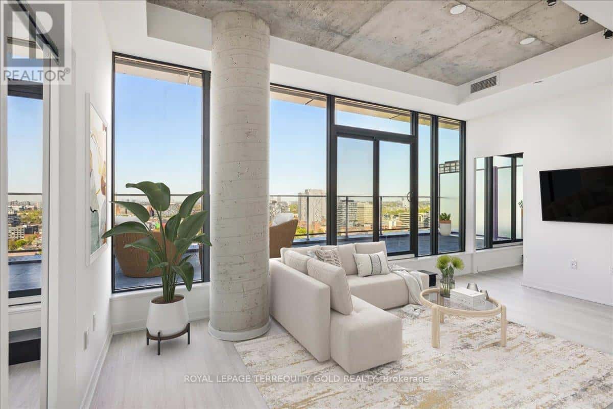 2003 - 195 MCCAUL STREET E — Toronto (Kensington-Chinatown), Ontario - Photo 3 of 25