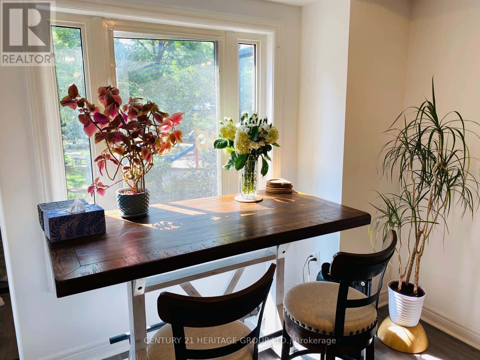 262 - 316 JOHN STREET — Markham (Aileen-Willowbrook), Ontario - Photo 4 of 16