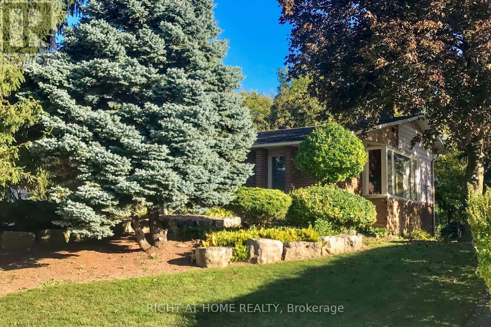 20 PINE RIDGE LANE — Brampton (Brampton East), Ontario - Photo 3 of 50