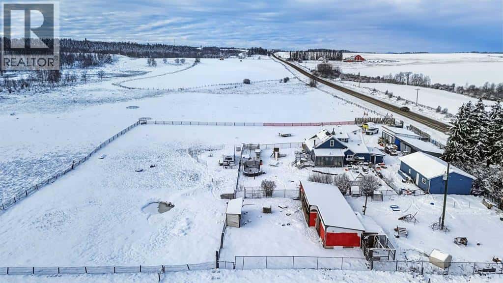 4115 Highway 580 — Cremona, Alberta - Photo 2 of 49