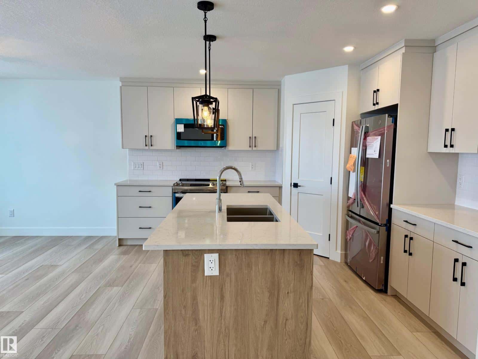 5122 53a AV — Legal, Alberta - Photo 4 of 37