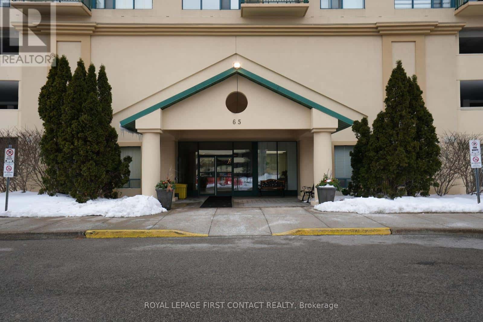 902 - 65 ELLEN STREET — Barrie (City Centre), Ontario - Photo 5 of 50