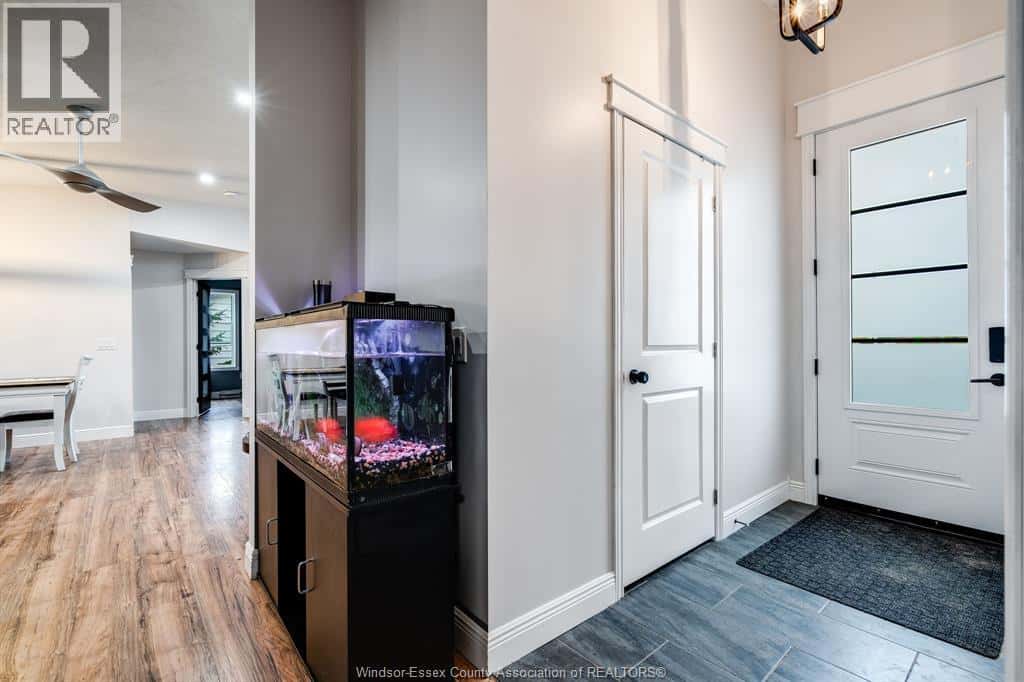 127 William STREET — Merlin, Ontario - Photo 2 of 38