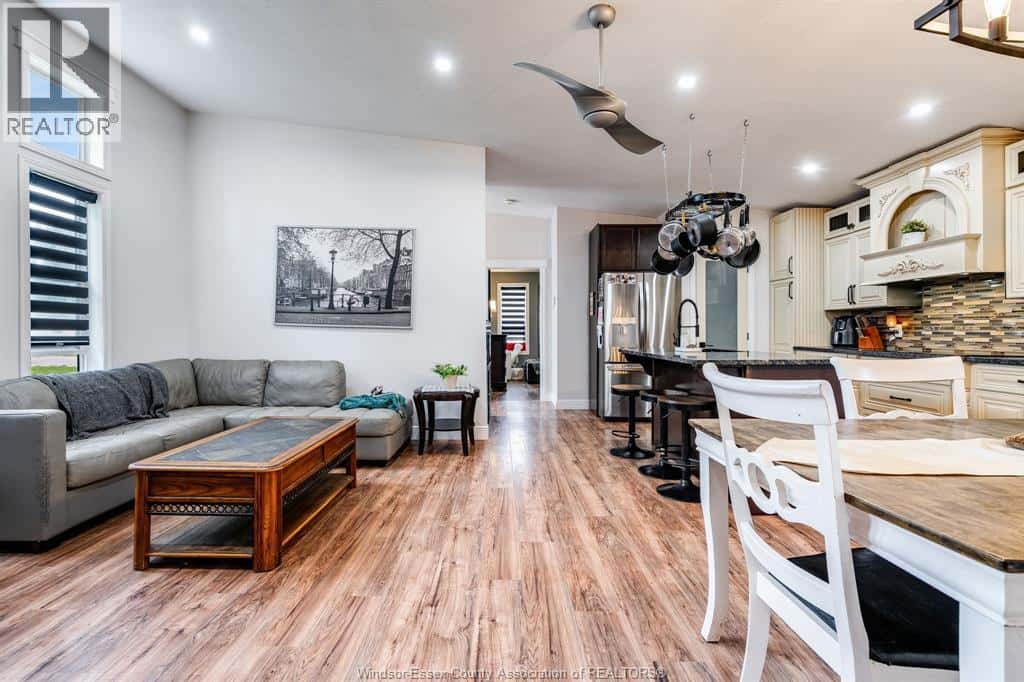 127 William STREET — Merlin, Ontario - Photo 4 of 38