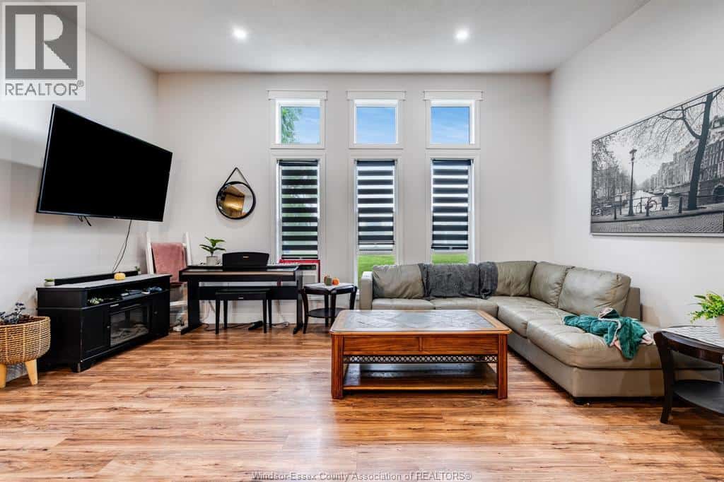 127 William STREET — Merlin, Ontario - Photo 5 of 38