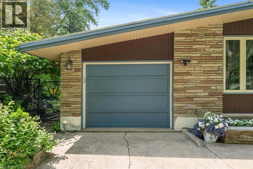 7 GLENAYR Place — St. Catharines, Ontario - Photo 5 of 50