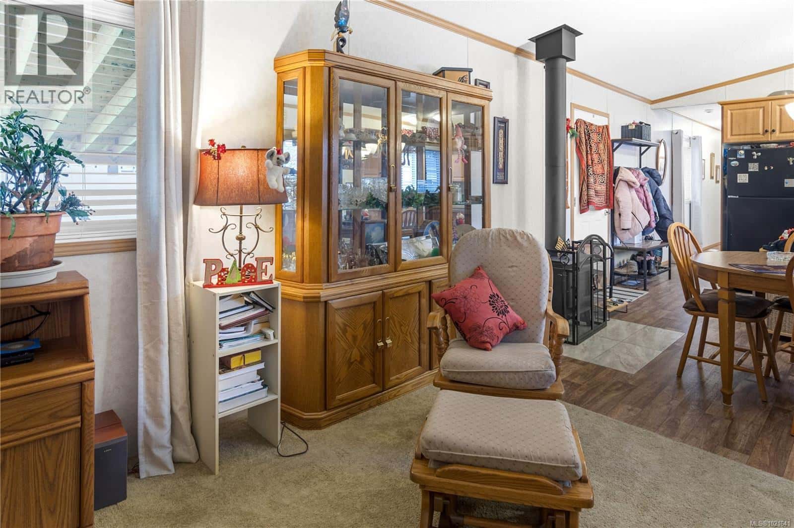 1 Honey Dr — Nanaimo, British Columbia - Photo 5 of 30